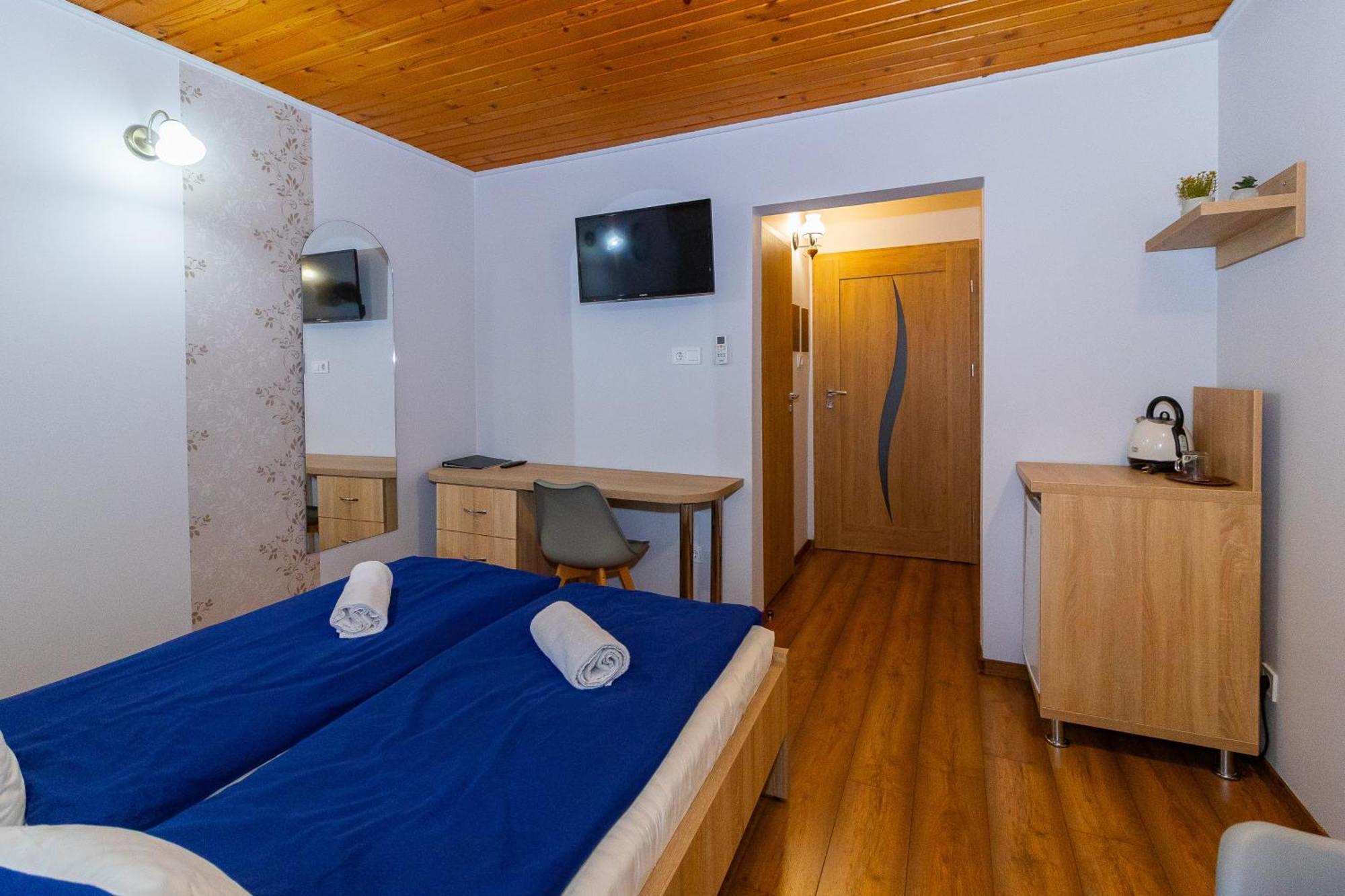 Tisza Panzió és Apartman Tiszaújváros Esterno foto